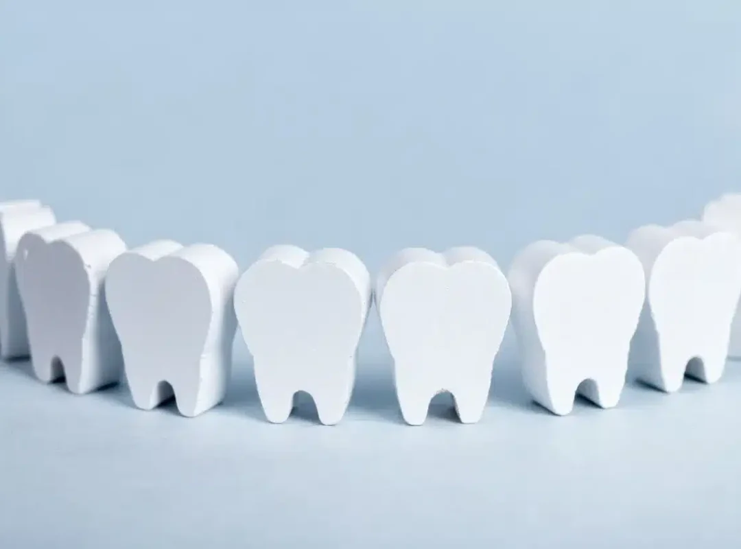 enlever les tâches blanches sur les dents